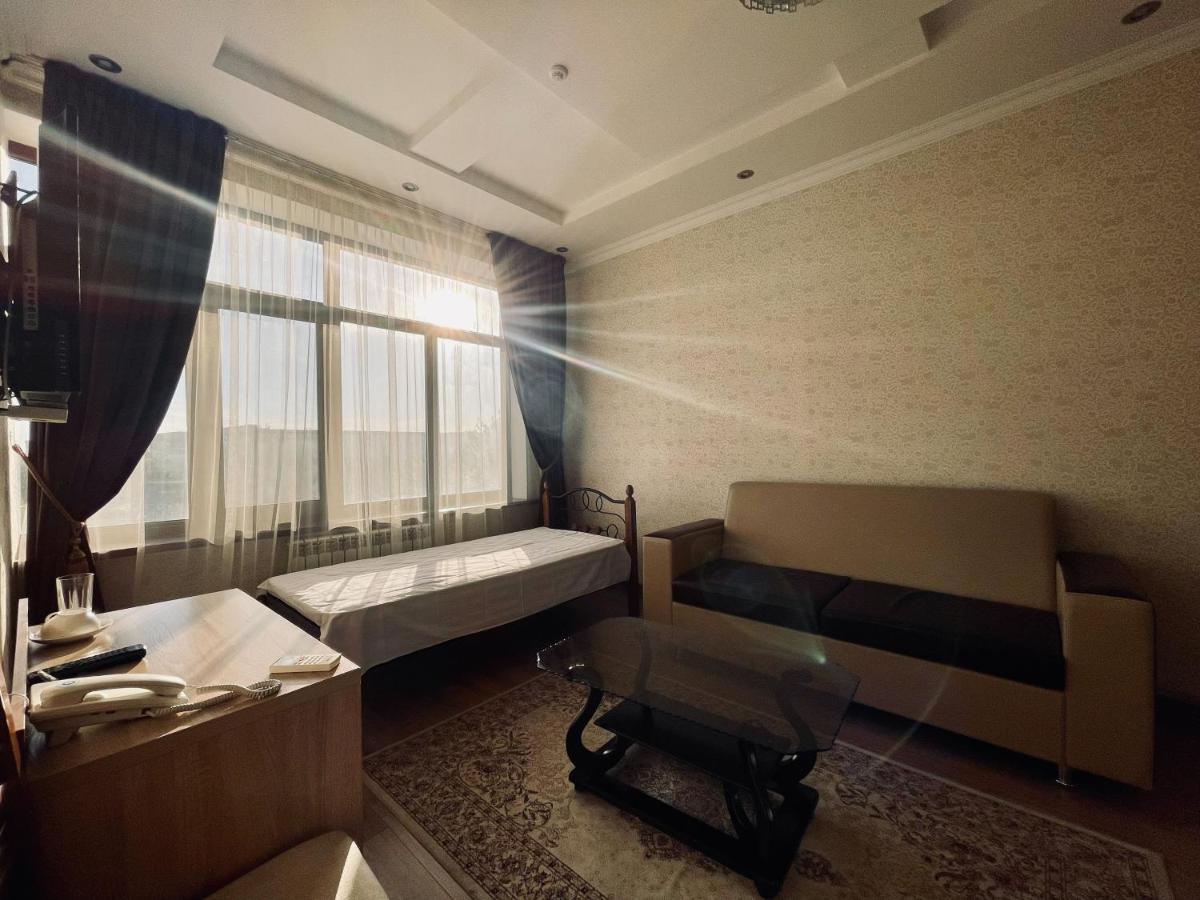 Достык Hotel Kîzîlorda Exterior foto